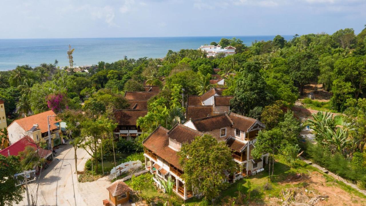 Ancient Village Phu Quoc Resort Екстер'єр фото
